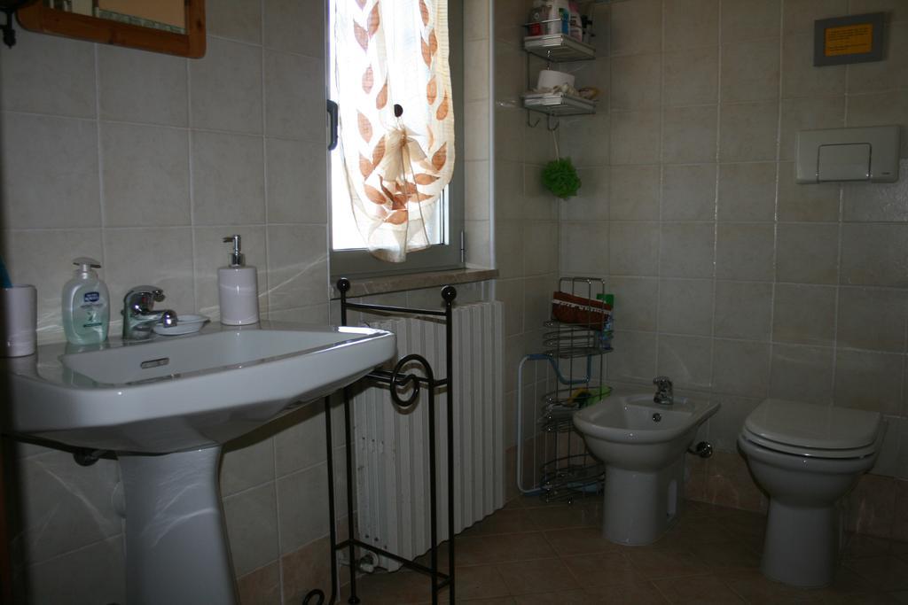 Bedizzole B&B Il Glicine الغرفة الصورة